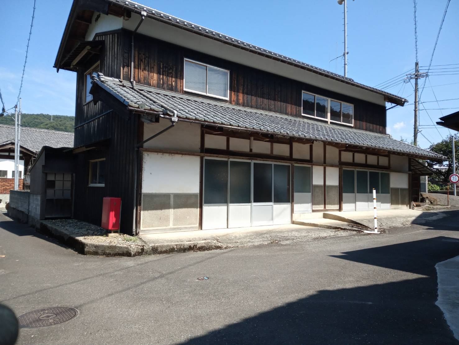 【福井県小浜市尾崎】農作業小屋あげます！地目は宅地です。駐車スペース複数あり。地元の農家さんに貸していました。ご見学いただいた方からは「立派すぎて家かと思った」と言われています。