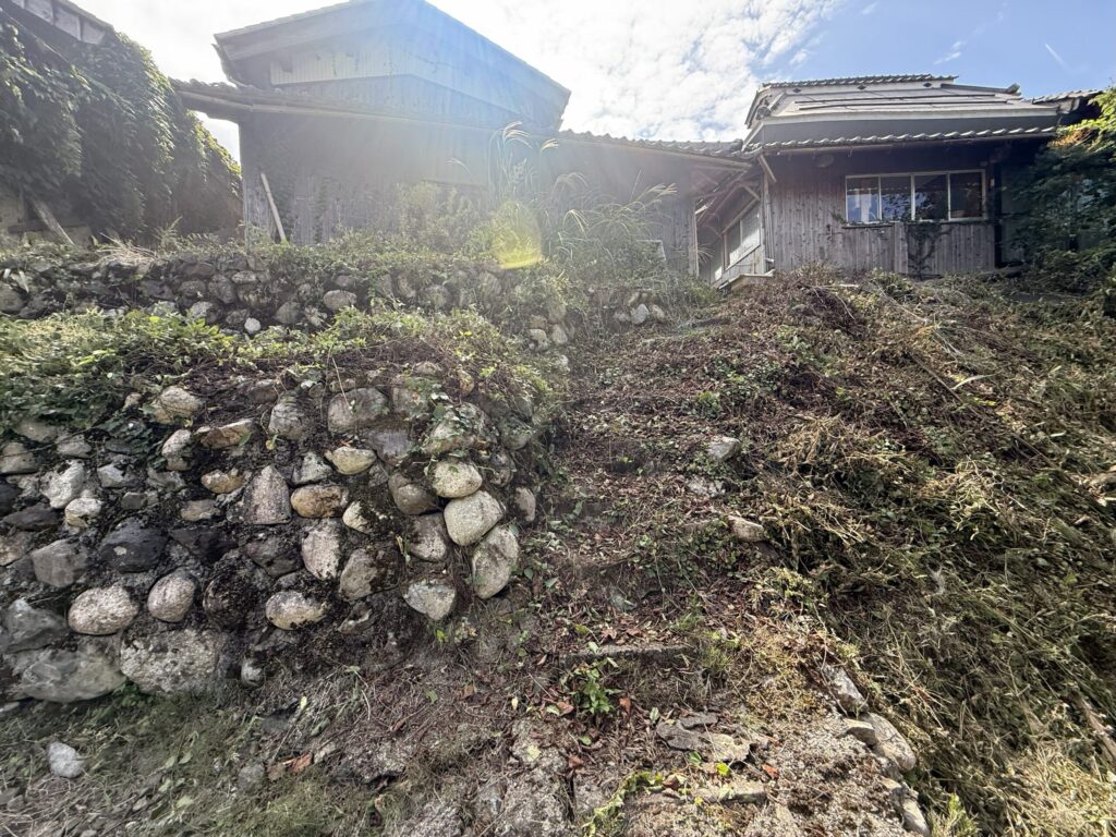 （お譲り先決定）【滋賀県東近江市甲津畑町】古民家0円であげます！床の抜けや壁の剥がれがあり、住むためには相応の管理や修繕が必要です。先祖代々相続してきました。