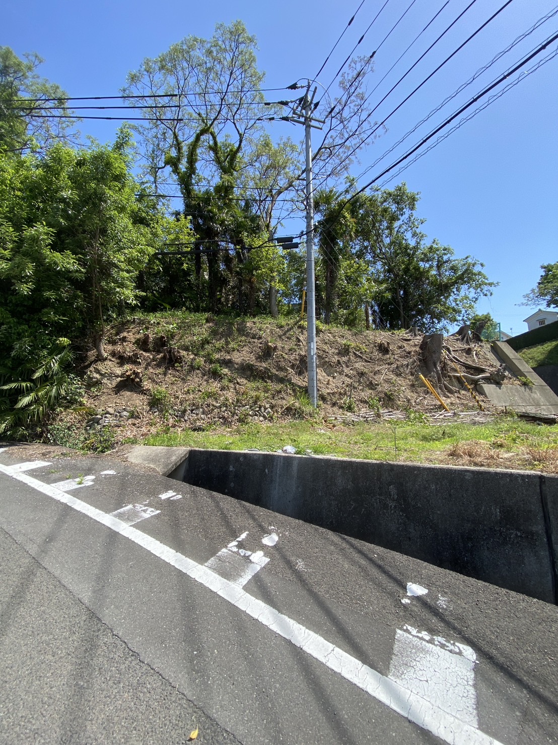 （お譲り先決定）№H516【香川県高松市香南町】擁壁の上にある危険な土地（空き地）2筆あげます！